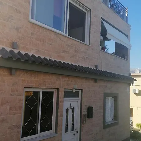 Loft 4* أرغوستولي